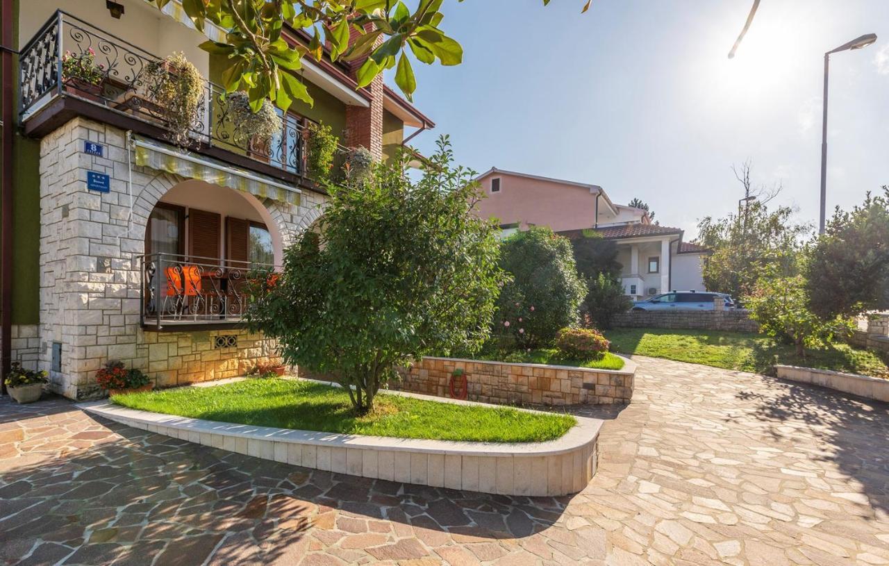 Apartment Complex Silvana Porec Room photo